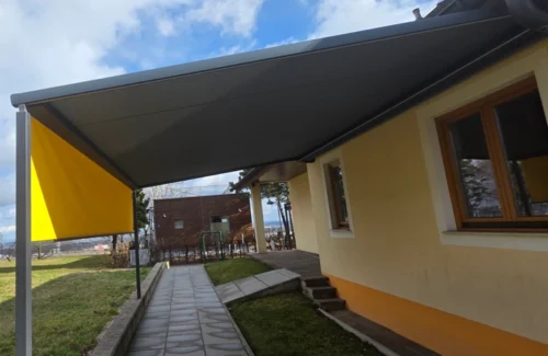 Pergola mit Seitenmarkise von Erhardt Markisen